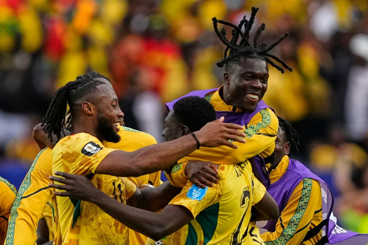 Neun Teams in der K.-o.-Runde - Große Träume, große Taten: Afrikas historische WM - Sport