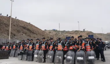 Marokko nimmt mehr als 100 Migranten bei Ceuta fest - Politik