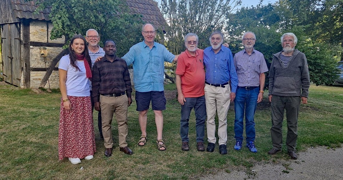 Schulleiter aus Tansania besucht Förderverein in Delbrück