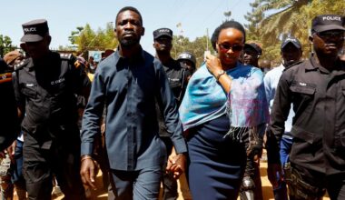 En Ouganda, l’opposant Bobi Wine dénonce l’agression de sa femme par des soldats