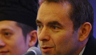 Diplomate expérimenté, ex-ambassadeur en Libye et au Vietnam... Qui est Jean-Noël Poirier, nommé consul général de France au Groenland ?