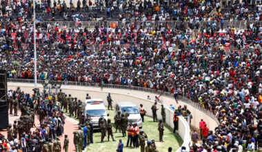 Kenya : deux morts et plusieurs blessés dans une bousculade aux funérailles de l'opposant Odinga