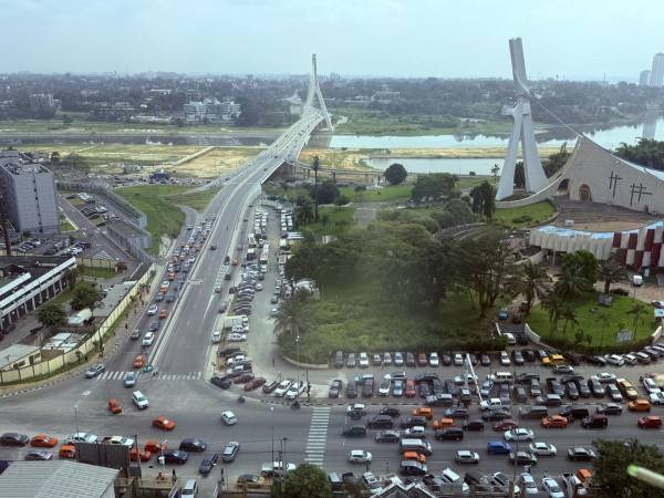 Côte d'Ivoire : Baie de Cocody, quand la vitrine d'Abidjan devient le symbole d'un État qui promet, mais n'achève jamais