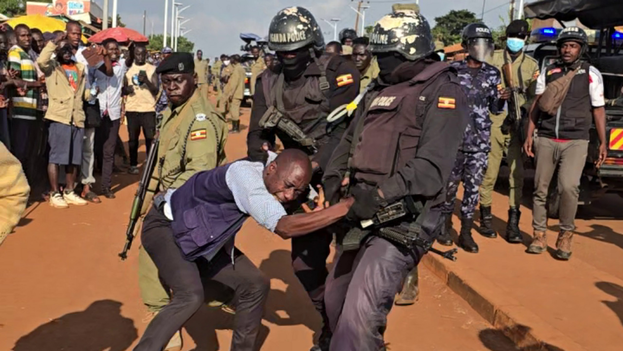 Violences policières, arrestations : en Ouganda, une fin de campagne électorale sous haute tension