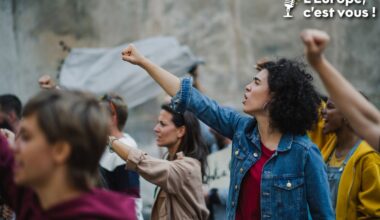 Chaque année en Slovaquie, des femmes manifestent pour défendre leurs droits, dans un pays qui n’a toujours pas ratifié la convention d’Istanbul. Crédits : Halfpoint / iStock