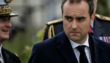 Le Premier ministre Sébastien Lecornu, en visite au Maroc, cherche à ancrer le rapprochement entre