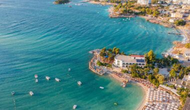 "Des villas avec vue mer à 100 euros par personne" : voici le pays d'Europe qui fait l'unanimité chaque été chez les touristes aux petits budgets