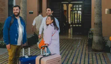 « Camping Paradis » : Laurent Ournac raconte un tournage « complexe » au Maroc