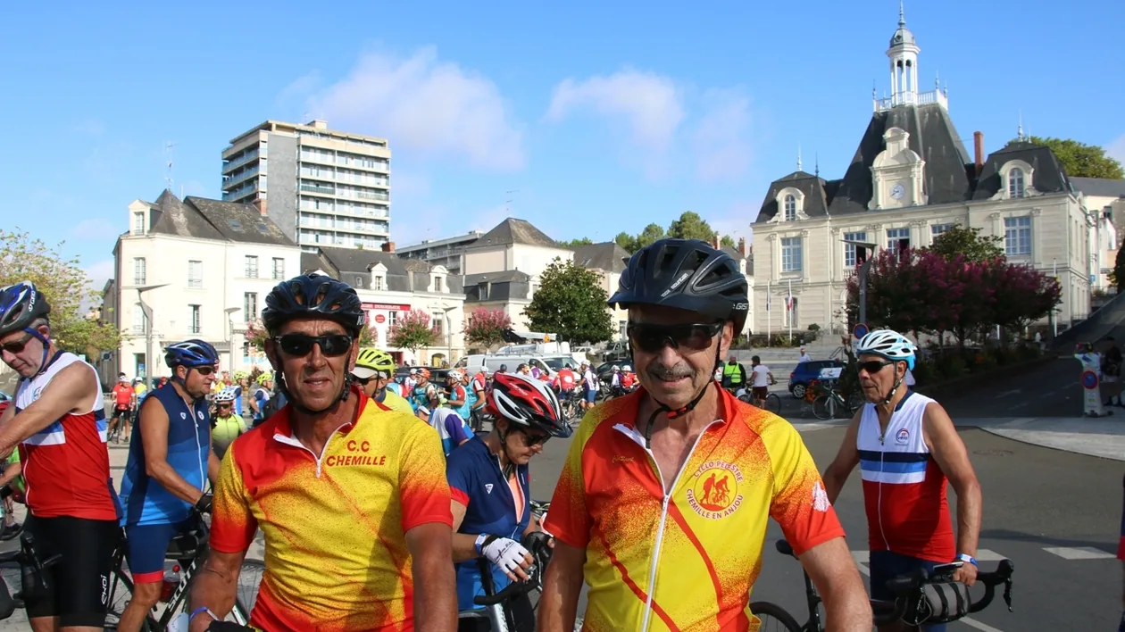 Le plus grand rassemblement cyclo d’Europe sur les routes de l’Anjou bleu