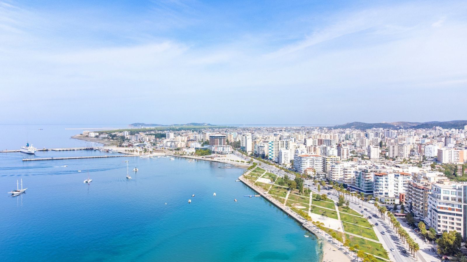"Le Miami de l'Europe" : cette ville sous-cotée d'Albanie devient la nouvelle destination préférée des Français