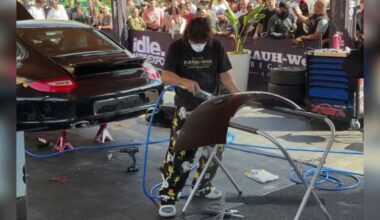 Sous les yeux du public, Akira Nakai découpe une Porsche 911 : une première historique en Afrique