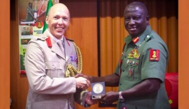 Nigeria : Le Royaume-Uni propose de renforcer le partenariat militaire et la défense aérienne de l'Armée