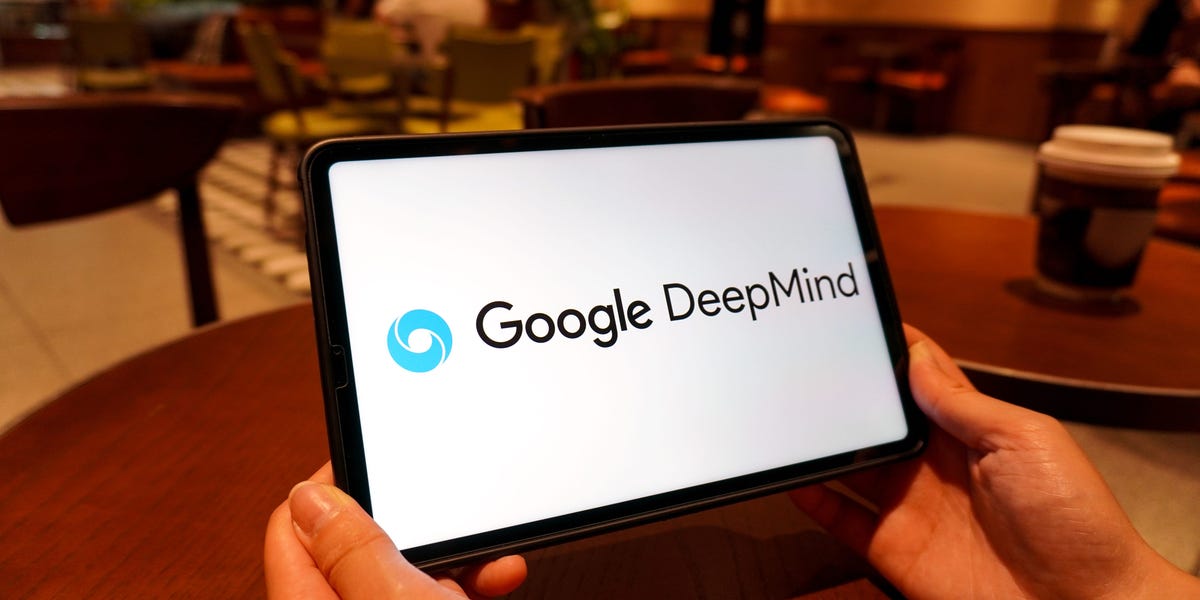 Google DeepMind Economist Warns of an AI 'Cascade Effect' on Jobs