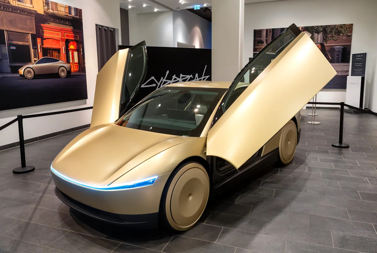 Forget AI Hyperscalers: Tesla May Own the Most Valuable AI Application