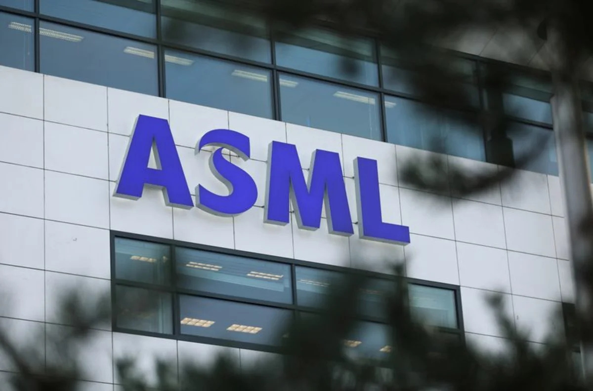 ASML raises 2026 forecast, expands capacity on AI chip demand