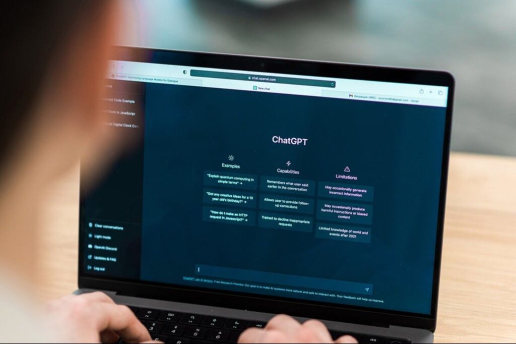 This $20 ChatGPT E-Degree Helps Entrepreneurs Use AI to Work Smarter