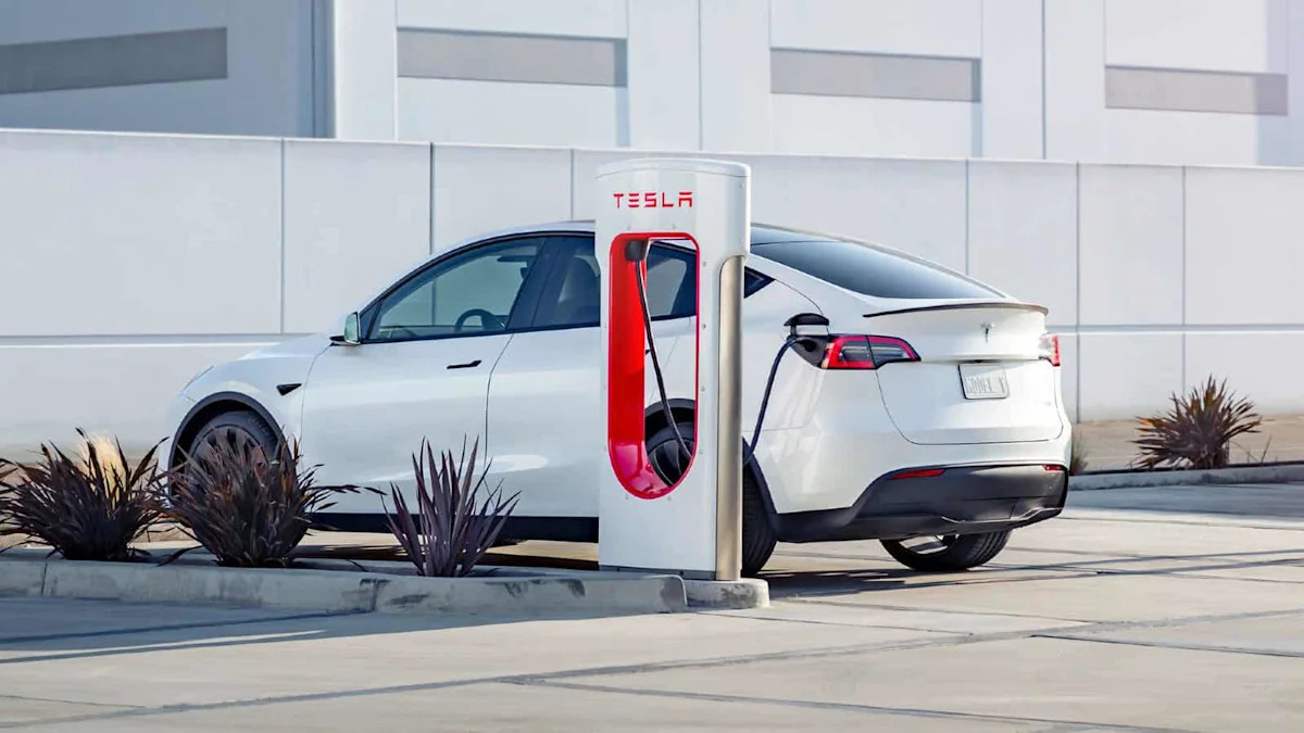 I asked ChatGPT if Tesla stock will crash again. It said…