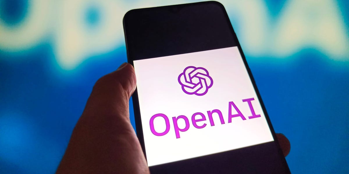 Ex-Apple Engineer's Texts Highlight OpenAI's AI-Centric Workplace