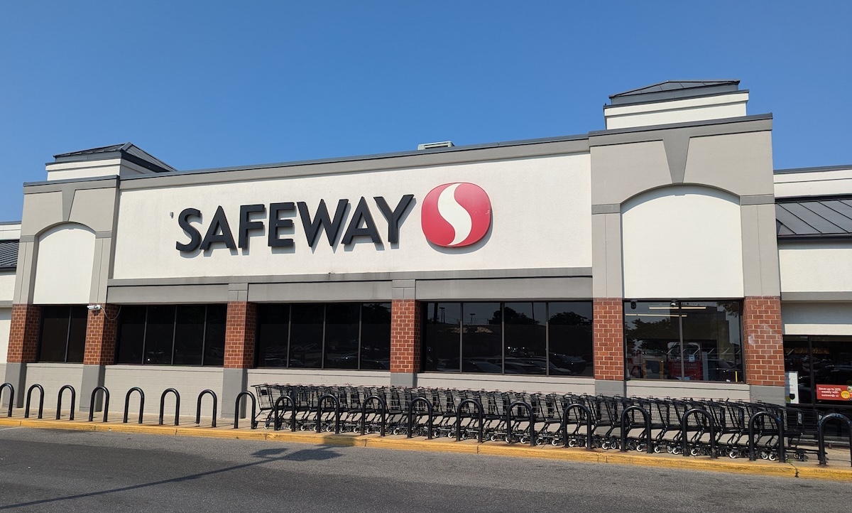 Safeway Grocery Store Front