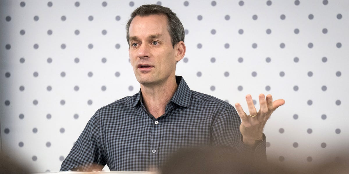 Google Employees React to Jeff Dean's Shock Departure With Fond Memes
