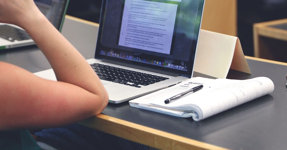 AI agents are sitting through students' online courses, and colleges are struggling to stop them