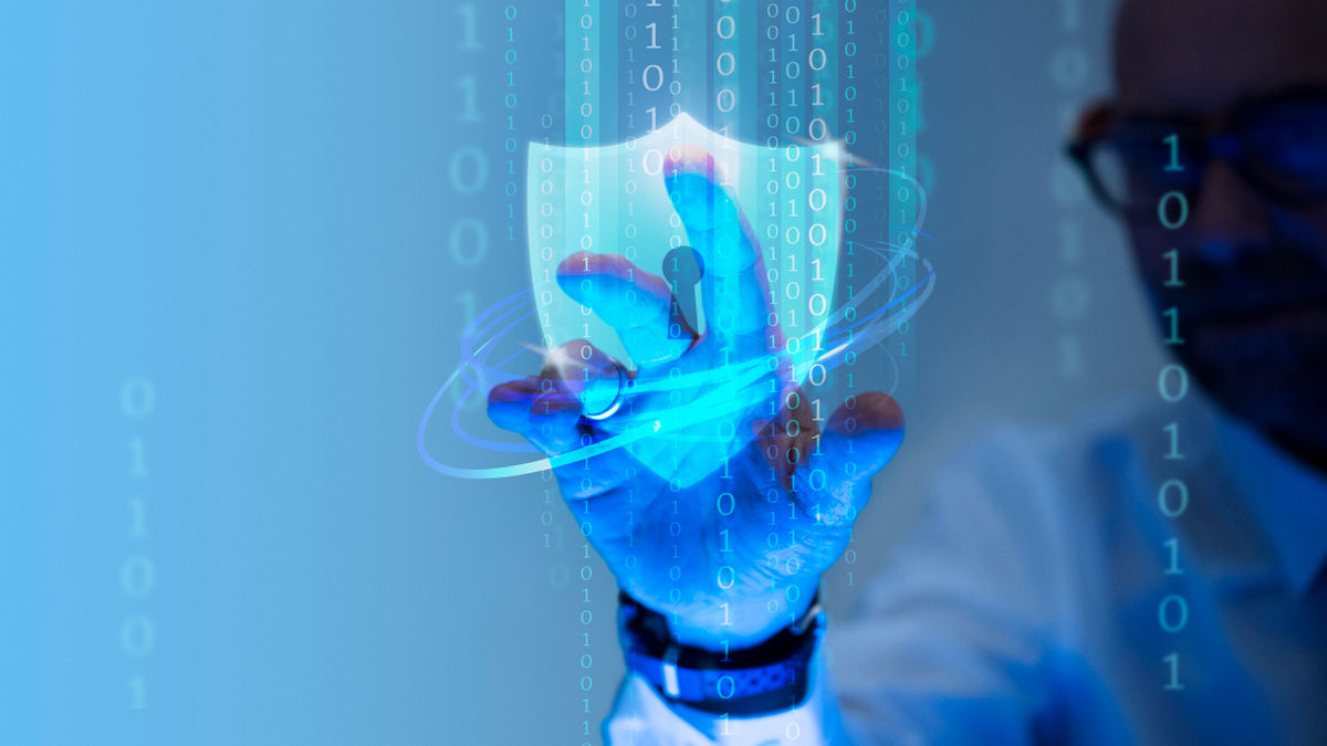 The availability of 'Claude Mythos 5' has been expanded, with a mechanism that prevents direct prompt input to mitigate the risk of misuse, making it usable with 'Claude Security' and also available to external services.