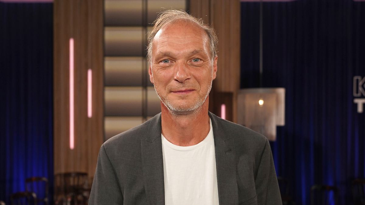 Sorge um Dresdner "Kommissar": "Tatort"-Star Martin Brambach sagt Auftritt ab und kommt ins Krankenhaus