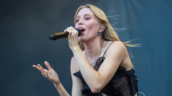 Lea beim NDR 2 Plaza Festival 2023 in Hannover | NDR, Axel Herzig Lea beim NDR 2 Plaza Festival 2023 in Hannover