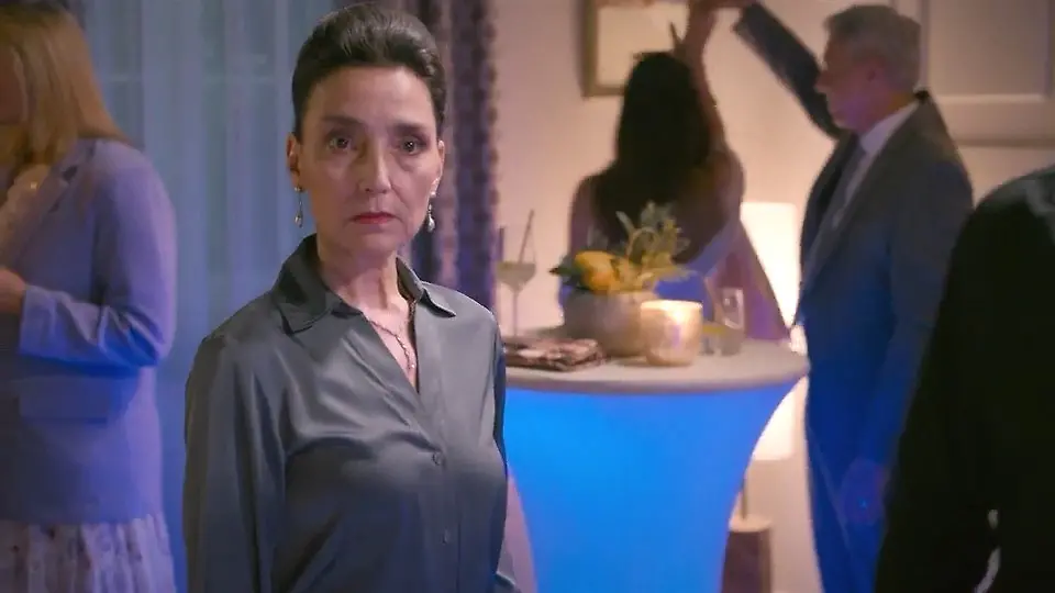 AWZ-Vorschau heute auf RTL+: Simone findet den idealen Eisrevue-Partner für Charlie 