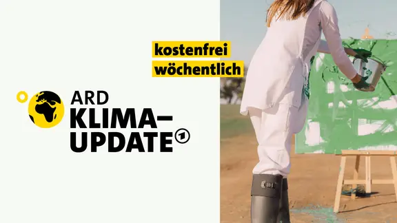 Logo ARD Klima-Update mit Icon: Erdkugel-Symbol mit vorangestelltem Grad-Zeichen, Textzeile und ARD-Dachmarken-Signet. Text: ARD Klima-Update. Kostenfrei, wöchentlich. Foto: Person kippt Eimer grüne Farbe Richtung weiße Leinwand in warmer, trockener Landschaft | MDR, imago/Westend61 Logo ARD Klima-Update mit Icon: Erdkugel-Symbol mit vorangestelltem Grad-Zeichen, Textzeile und ARD-Dachmarken-Signet. Text: ARD Klima-Update. Kostenfrei, wöchentlich. Foto: Person kippt Eimer grüne Farbe Richtung weiße Leinwand in warmer, trockener Landschaft