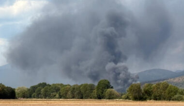 Winzendorf - Großeinsatz: Explosion in Pyrotechnik-Firma fordert Feuerwehren