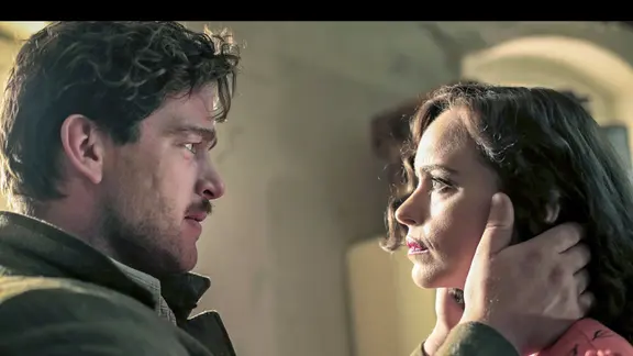 Nina Hoss und Ronald Zehrfeld im Film "Phoenix" | Schramm Film / Christian Schulz Nina Hoss und Ronald Zehrfeld im Film "Phoenix"