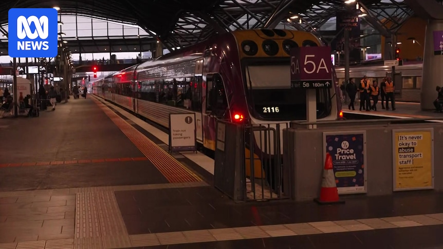 Telstra outage brings Victorian regional rail network to a halt
