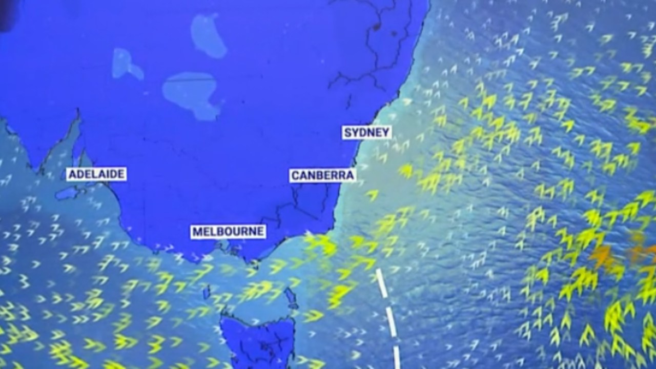 Widespread frost hits Queensland and New South Wales before cold snap begins to ease across southeast Australia