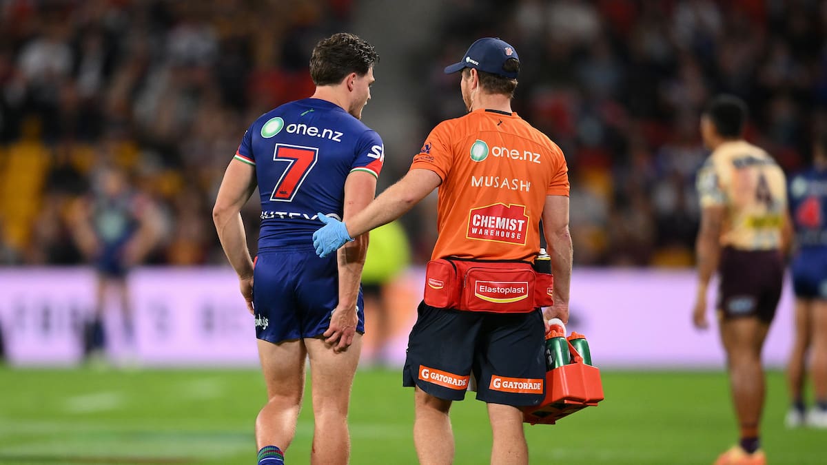 Warriors v Broncos result: Emphatic victory over Brisbane overshadowed by Luke Metcalf injury
