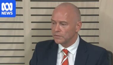 Dallas McInerney tells ICAC he wiped phone over 'compromised' banking alert