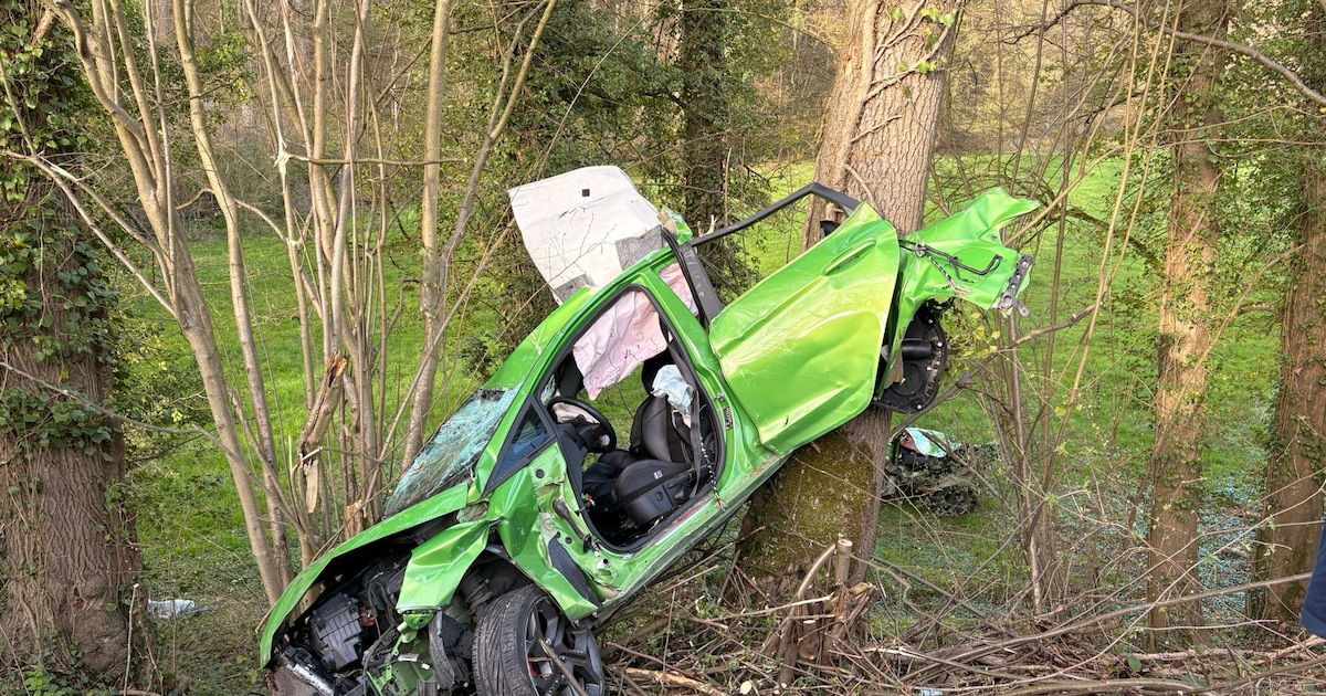 Violent accident frontal à Montignies-Saint-Christophe: une voiture "coupée en deux" et dans l'autre, la conductrice a été éjectée hors de l'habitacle