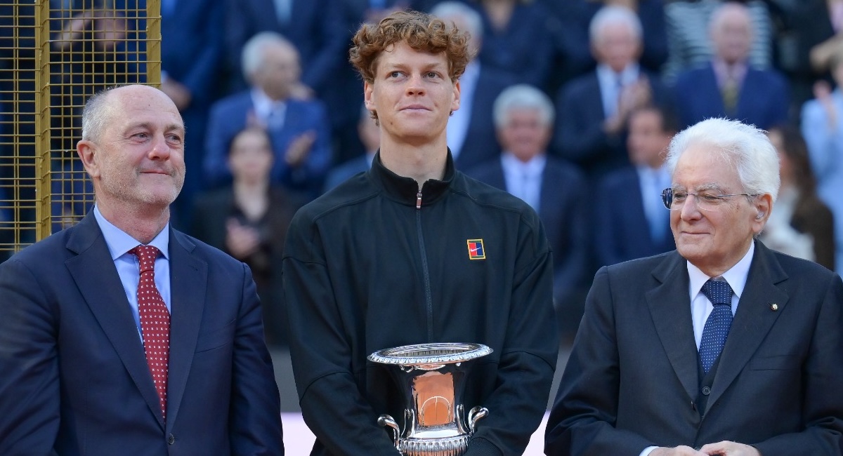 ATP > Angelo Binaghi, patron du tennis italien, sur Jannik Sinner : "Matteo Berrettini m'a dit : 'il n'en peut plus, c'est impossible qu'il vienne'. Quand son manager m'a appelé, j'étais terrifié"