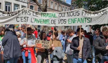Pas de vacances pour la colère des profs, le combat continue: "Les enseignants vont repasser à l'action"