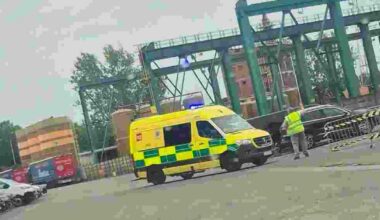 Accident chez NLMK La Louvière, ce jeudi, un mécanicien s’est retrouvé coincé dans une machine : « Il était conscient mais avait très mal »