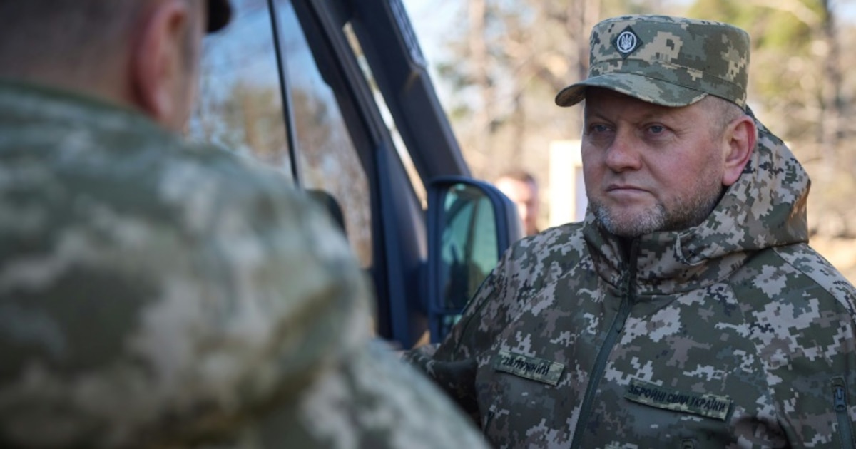L'ancien commandant en chef des forces armées ukrainiennes avertit: "N'assumez pas que la Russie a perdu la guerre"