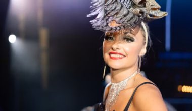 « Ce qui la fait vibrer, c’est d’être sur scène » : Cindy Piquet fait vivre son cabaret à Château-Gontier-sur-Mayenne