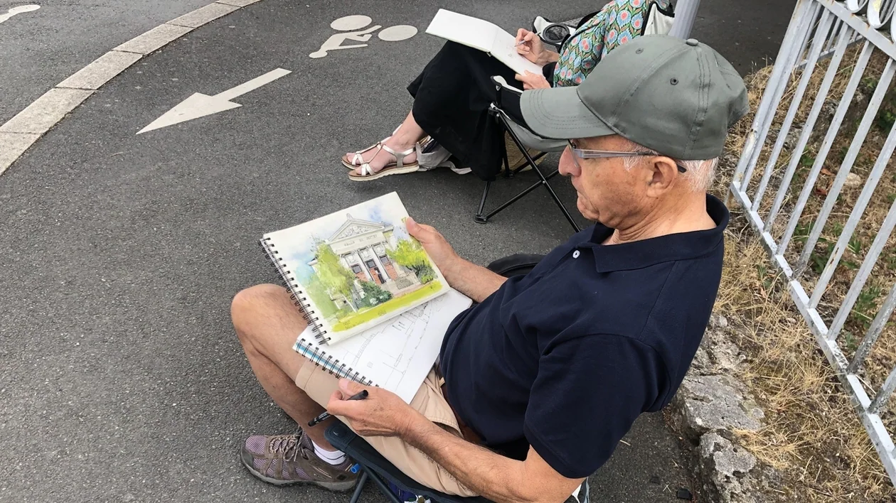 « J’ai 74 ans et je n’ai toujours pas arrêté » : ce dessinateur retraité lance un groupe de croquis en Maine-et-Loire