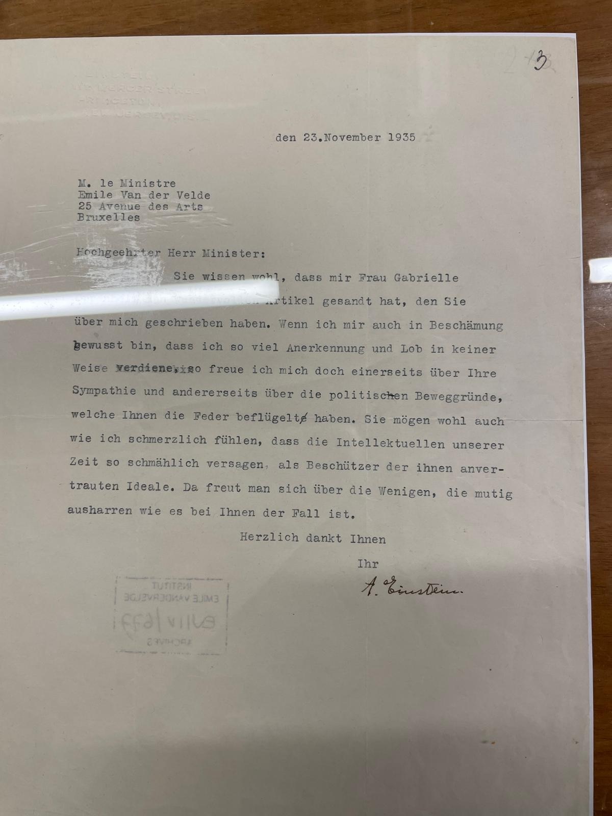 Issu des archives du PS, ce courrier d'Albert Einstein à Emile Vandervelde, est daté de 1935.