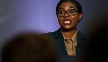 Les conservateurs britanniques sélectionnent un ancien néonazi pour les élections locales