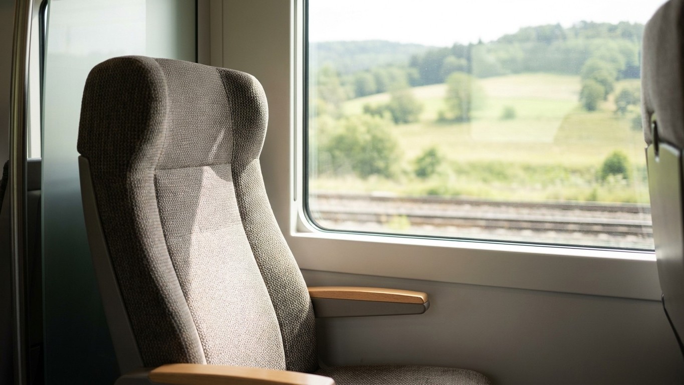840 000 bénéficiaires de billets gratuits ou quasi gratuits sur le rail français : ce que ces sièges occupés coûtent réell...