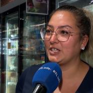 Une cliente d’un supermarché.