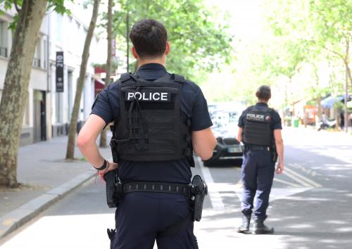 Paris : une octogénaire victime de faux policier, un million d’euros