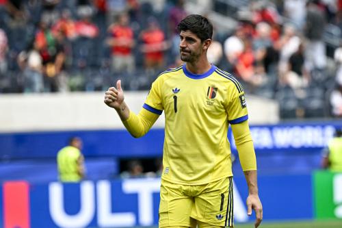 Van Bommel va rencontrer Courtois à Madrid pour évoquer son avenir