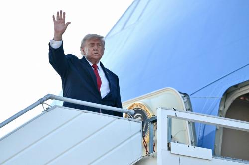Trump quitte discrètement l’OTAN en Turquie pour raisons de sécurité
